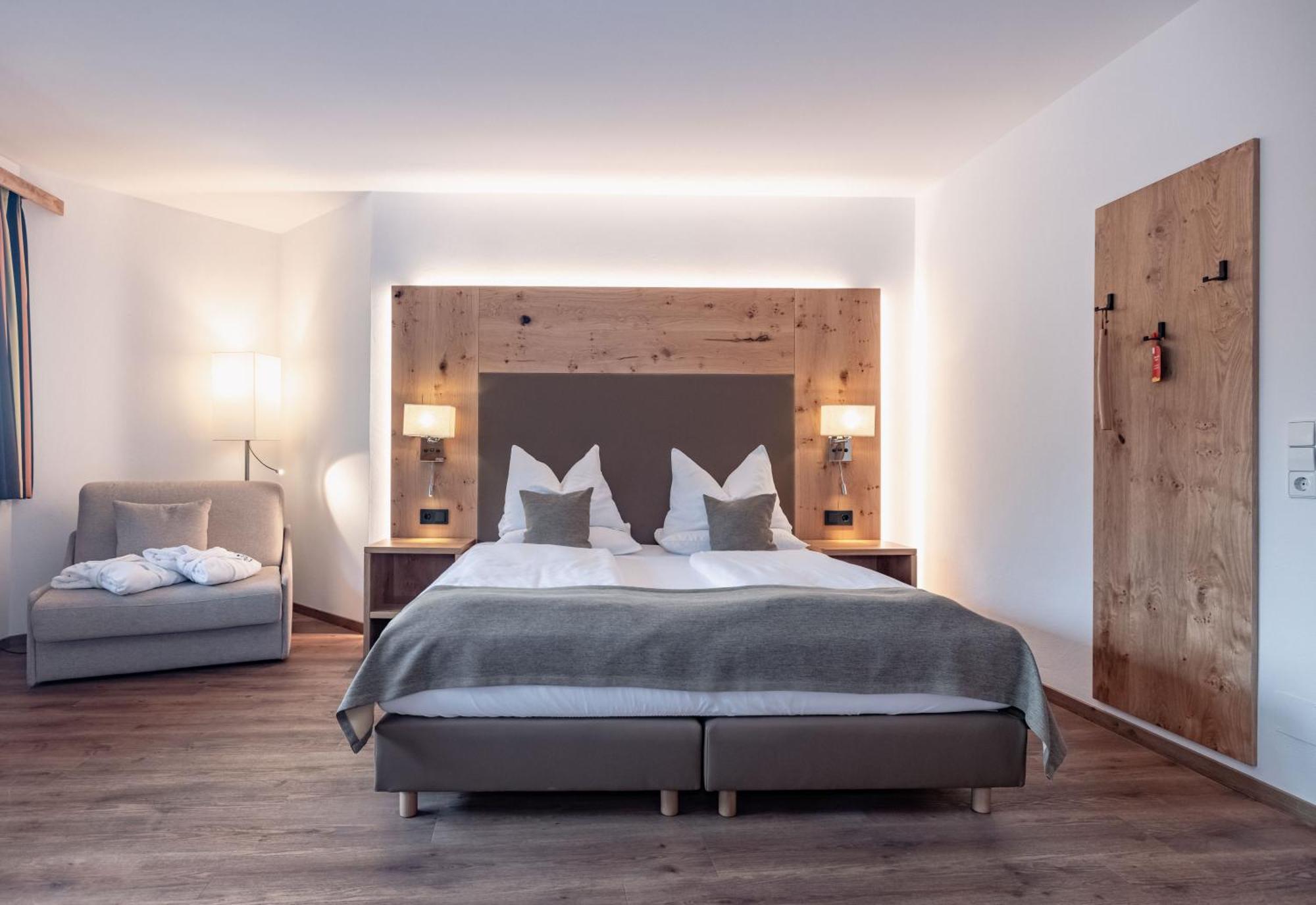 Alpen Adria Hotel & Spa 프레제거제 외부 사진